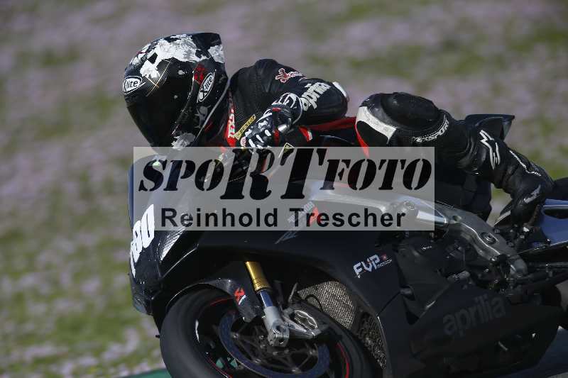 /Archiv-2024/02 29.01.-02.02.2024 Moto Center Thun Jerez/Gruppe gruen-green/100